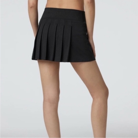 Vuori Performance Skirt Black Heather Size Large Skirt - Picture 2 of 4